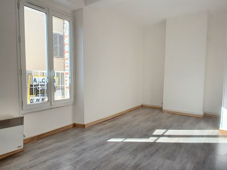 appartement à louer - 1 pièce - 20 m2 - SENS - 89 - BOURGOGNE
