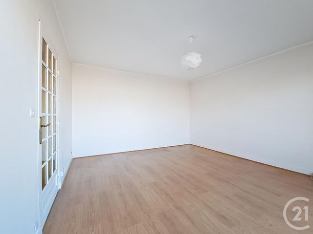 Appartement F2 à vendre VAUX LE PENIL