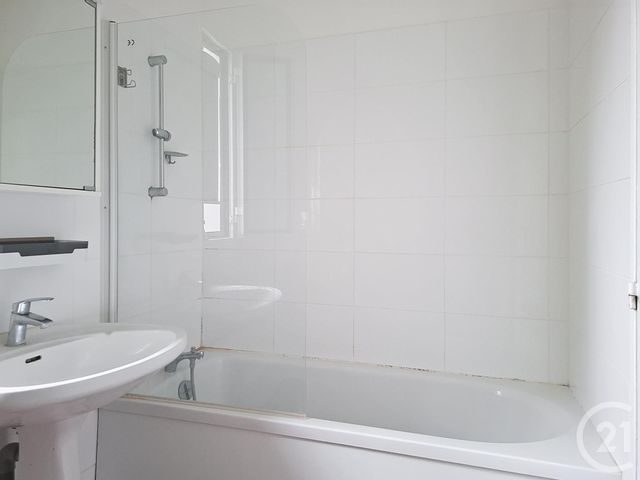 Appartement F6 à vendre - 6 pièces - 119,32 m2 - Vaux Le Penil - 77 - ILE-DE-FRANCE