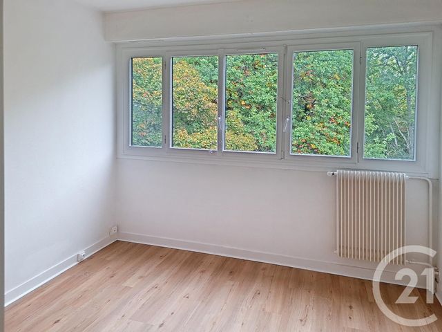 Appartement F6 à vendre - 6 pièces - 119,32 m2 - Vaux Le Penil - 77 - ILE-DE-FRANCE