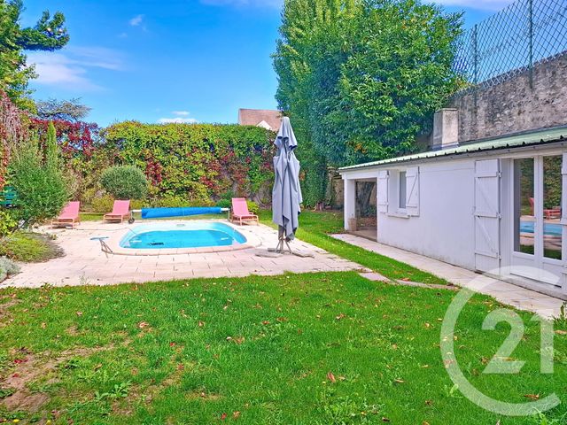 Maison à vendre - 8 pièces - 187 m2 - Melun - 77 - ILE-DE-FRANCE