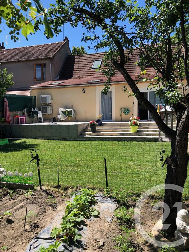 Maison à vendre - 4 pièces - 97,65 m2 - Melun - 77 - ILE-DE-FRANCE