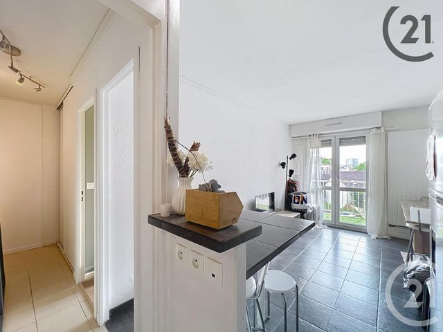 Appartement F2 à louer - 2 pièces - 34,18 m2 - Melun - 77 - ILE-DE-FRANCE