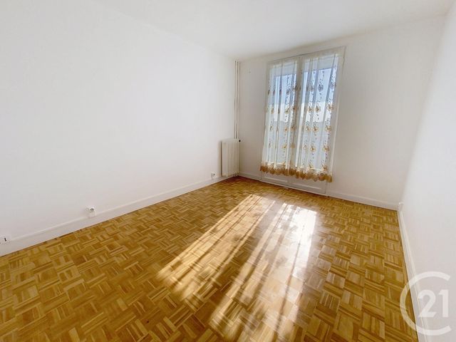 Appartement &agrave; vendre - 3 pi&egrave;ces - 55 m2 - Melun - 77 - ILE-DE-FRANCE