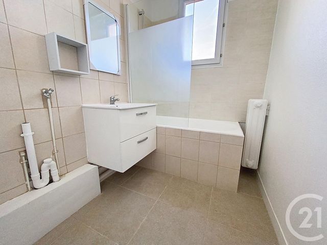 Appartement &agrave; vendre - 3 pi&egrave;ces - 55 m2 - Melun - 77 - ILE-DE-FRANCE