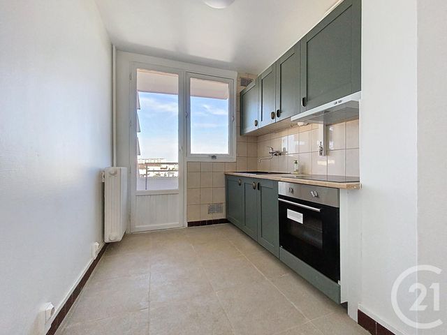 Appartement &agrave; vendre - 3 pi&egrave;ces - 55 m2 - Melun - 77 - ILE-DE-FRANCE