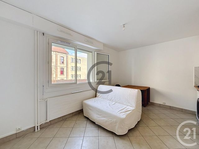 Appartement Studio à louer MELUN