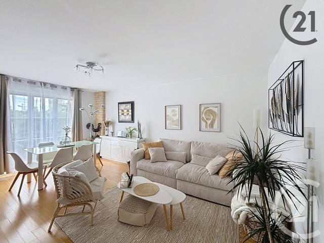 Appartement F3 à louer - 3 pièces - 61,72 m2 - Melun - 77 - ILE-DE-FRANCE