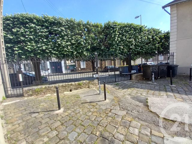 Afficher la photo en grand Appartement F2 bis à vendre - 2 pièces - 42,19 m2 - Melun - 77 - ILE-DE-FRANCE