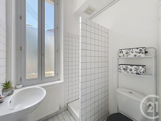 Afficher la photo en grand Appartement F2 bis à vendre - 2 pièces - 42,19 m2 - Melun - 77 - ILE-DE-FRANCE