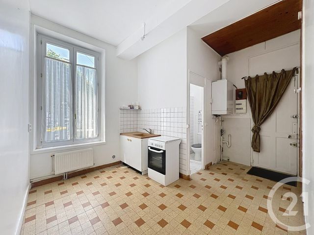 Afficher la photo en grand Appartement F2 bis à vendre - 2 pièces - 42,19 m2 - Melun - 77 - ILE-DE-FRANCE