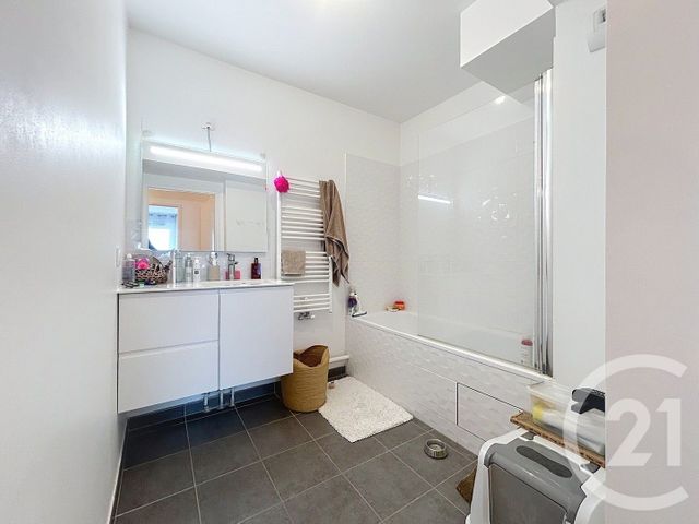 Appartement F3 &agrave; vendre - 3 pi&egrave;ces - 55 m2 - Melun - 77 - ILE-DE-FRANCE