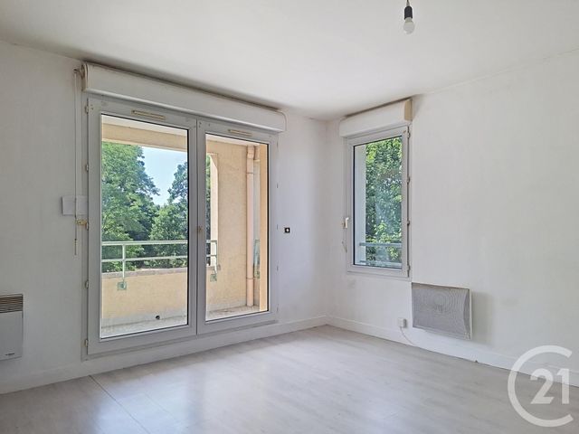 Appartement F1 à vendre - 1 pièce - 26,10 m2 - Dammarie Les Lys - 77 - ILE-DE-FRANCE