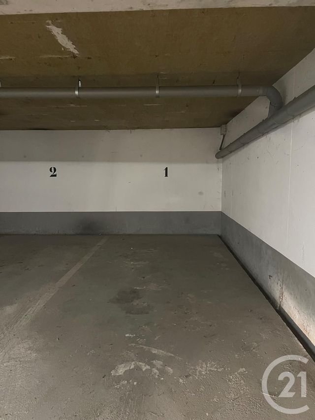 Parking à louer - 12 m2 - Melun - 77 - ILE-DE-FRANCE