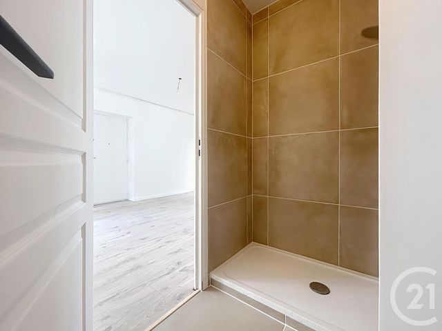 Afficher la photo en grand Appartement F2 à vendre - 2 pièces - 43,25 m2 - Melun - 77 - ILE-DE-FRANCE