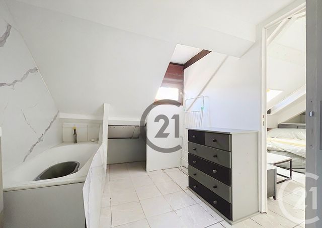 Appartement Studio &agrave; louer - 1 pi&egrave;ce - 15 m2 - Melun - 77 - ILE-DE-FRANCE