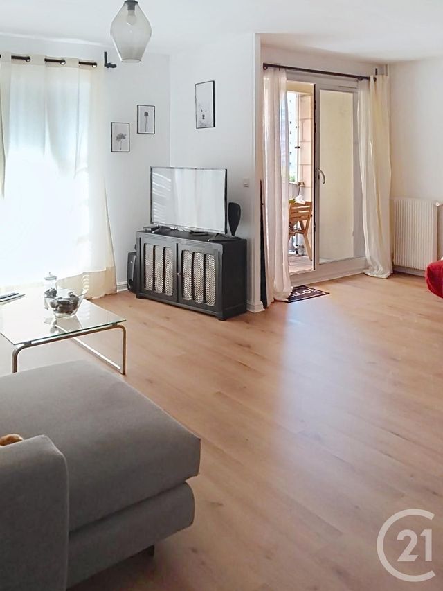 Afficher la photo en grand Appartement F3 à vendre - 3 pièces - 62,68 m2 - Melun - 77 - ILE-DE-FRANCE