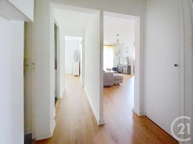 Afficher la photo en grand Appartement F3 à vendre - 3 pièces - 62,68 m2 - Melun - 77 - ILE-DE-FRANCE