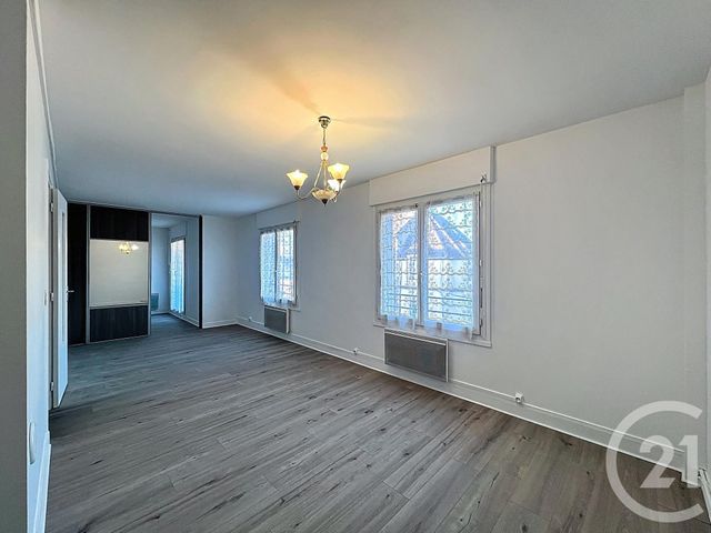 Appartement F2 &agrave; louer - 2 pi&egrave;ces - 42,22 m2 - Melun - 77 - ILE-DE-FRANCE
