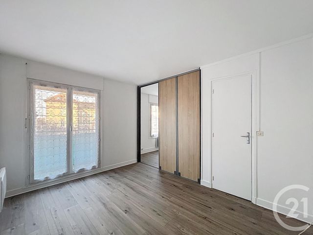 Appartement F2 &agrave; louer - 2 pi&egrave;ces - 42,22 m2 - Melun - 77 - ILE-DE-FRANCE
