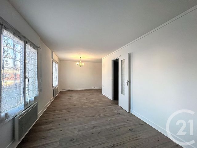 Appartement F2 &agrave; louer - 2 pi&egrave;ces - 42,22 m2 - Melun - 77 - ILE-DE-FRANCE