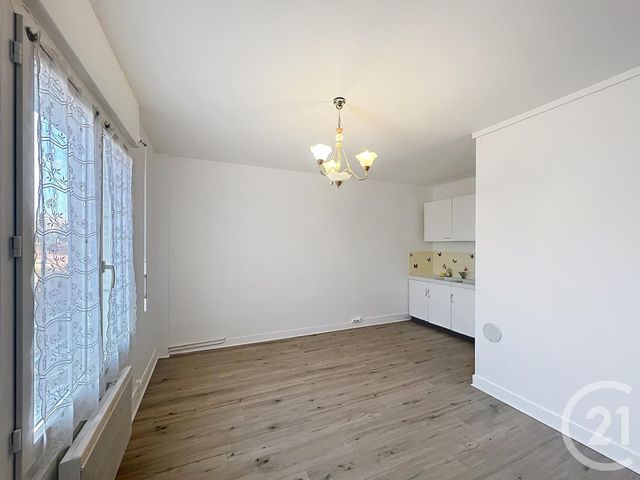 Appartement F2 &agrave; louer - 2 pi&egrave;ces - 42,22 m2 - Melun - 77 - ILE-DE-FRANCE