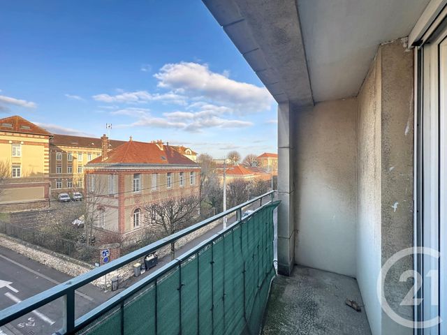 Appartement F2 &agrave; louer - 2 pi&egrave;ces - 42,22 m2 - Melun - 77 - ILE-DE-FRANCE