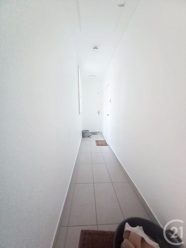 Afficher la photo en grand Appartement F2 à vendre - 2 pièces - 38 m2 - Melun - 77 - ILE-DE-FRANCE