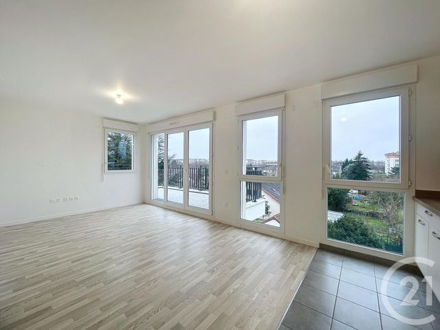 Appartement F4 à louer - 4 pièces - 71,70 m2 - Melun - 77 - ILE-DE-FRANCE