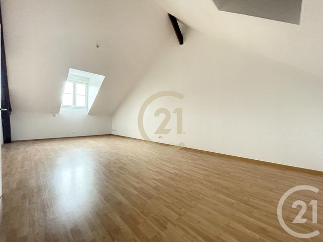 Appartement F3 à louer - 3 pièces - 67,50 m2 - Melun - 77 - ILE-DE-FRANCE