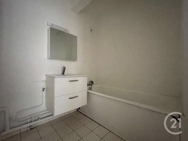 Appartement F2 à vendre - 2 pièces - 51,84 m2 - Melun - 77 - ILE-DE-FRANCE
