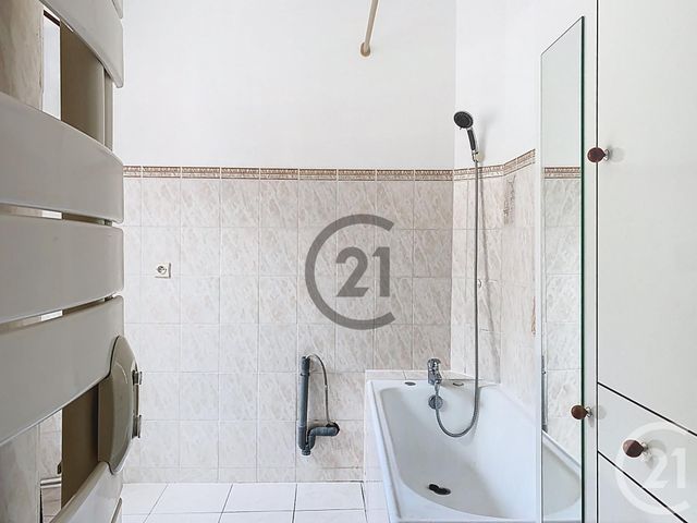 Appartement Duplex &agrave; louer - 4 pi&egrave;ces - 63,88 m2 - Le Mee Sur Seine - 77 - ILE-DE-FRANCE