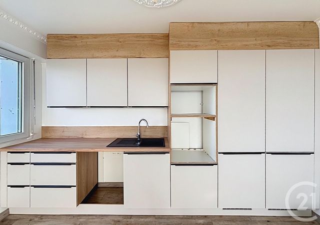 Appartement T3 &agrave; louer - 3 pi&egrave;ces - 68,53 m2 - Melun - 77 - ILE-DE-FRANCE