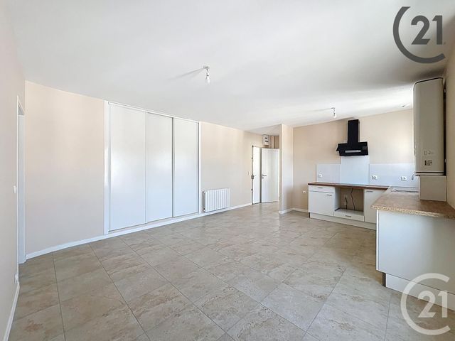 Appartement F3 à louer - 3 pièces - 54,51 m2 - Dammarie Les Lys - 77 - ILE-DE-FRANCE