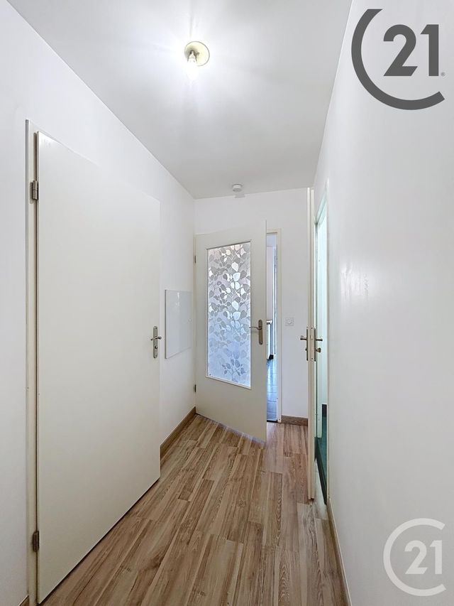 Appartement F1 à louer - 1 pièce - 30,75 m2 - Savigny Le Temple - 77 - ILE-DE-FRANCE