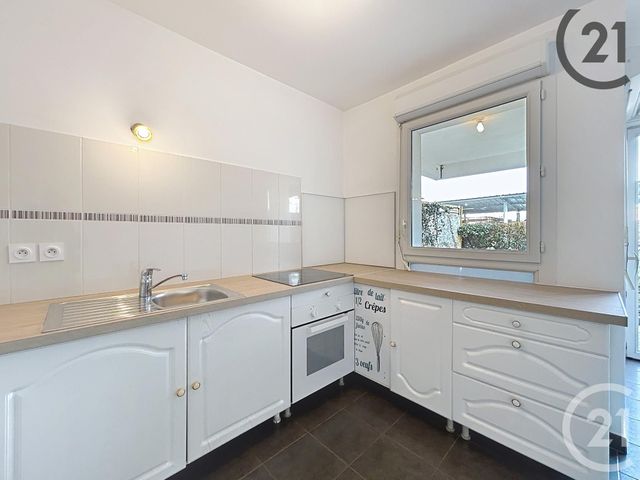 Appartement F1 à louer - 1 pièce - 30,75 m2 - Savigny Le Temple - 77 - ILE-DE-FRANCE