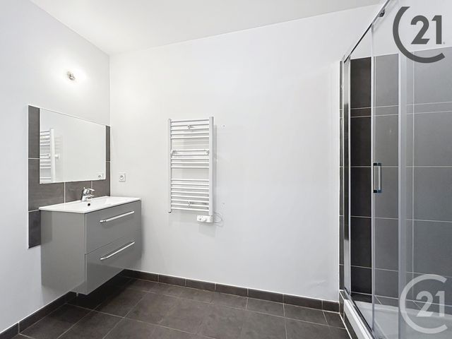 Appartement F1 à louer - 1 pièce - 30,75 m2 - Savigny Le Temple - 77 - ILE-DE-FRANCE