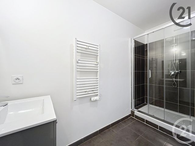 Appartement F1 à louer - 1 pièce - 30,75 m2 - Savigny Le Temple - 77 - ILE-DE-FRANCE