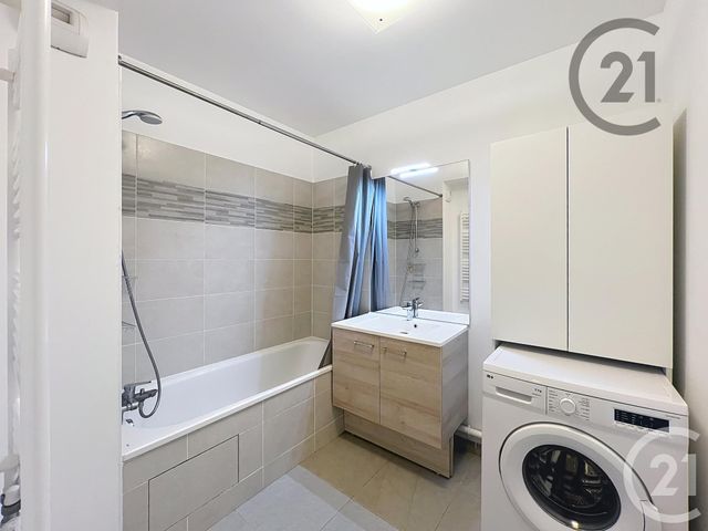 Appartement F2 &agrave; louer - 2 pi&egrave;ces - 46,66 m2 - Melun - 77 - ILE-DE-FRANCE