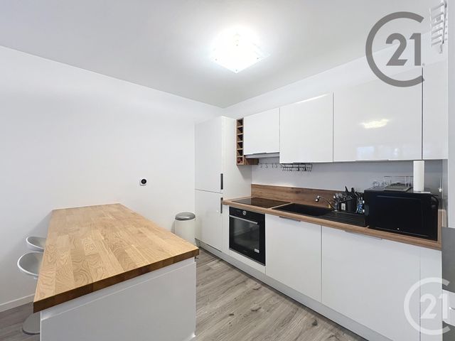Appartement F2 &agrave; louer - 2 pi&egrave;ces - 46,66 m2 - Melun - 77 - ILE-DE-FRANCE