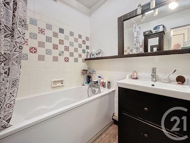 Appartement F4 &agrave; vendre - 4 pi&egrave;ces - 82,17 m2 - Le Mee Sur Seine - 77 - ILE-DE-FRANCE