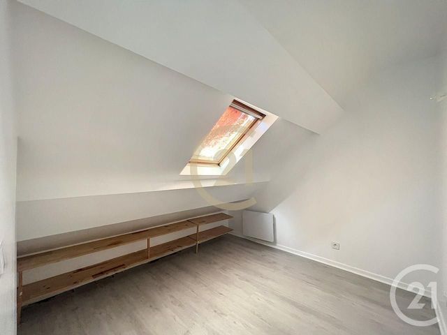 Afficher la photo en grand Appartement Duplex à louer - 3 pièces - 41 m2 - Melun - 77 - ILE-DE-FRANCE