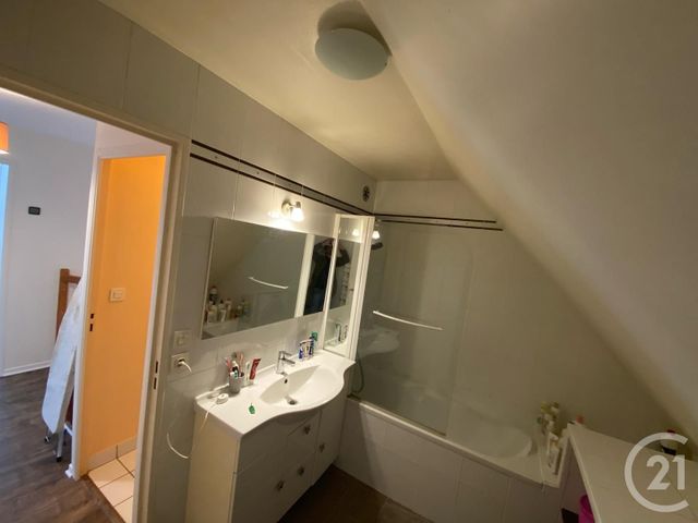 Appartement F5 à vendre - 5 pièces - 107 m2 - Melun - 77 - ILE-DE-FRANCE