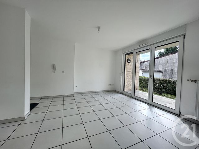 Appartement F2 &agrave; louer - 2 pi&egrave;ces - 35,70 m2 - Melun - 77 - ILE-DE-FRANCE