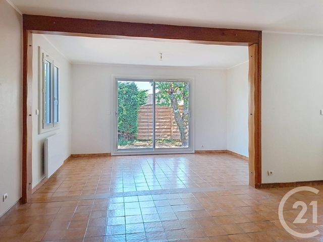 Maison &agrave; vendre - 4 pi&egrave;ces - 97 m2 - Le Chatelet En Brie - 77 - ILE-DE-FRANCE