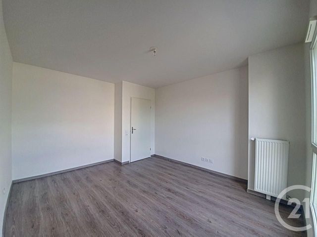 Appartement F2 à louer - 2 pièces - 49,20 m2 - Dammarie Les Lys - 77 - ILE-DE-FRANCE