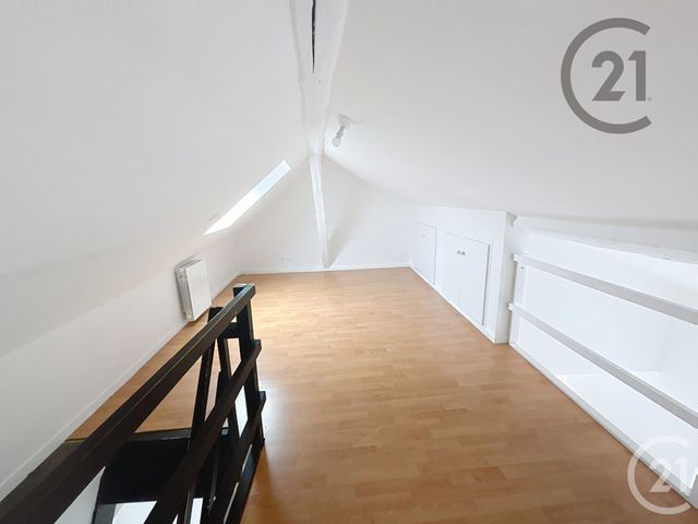 Appartement Duplex à louer - 2 pièces - 23,44 m2 - Melun - 77 - ILE-DE-FRANCE