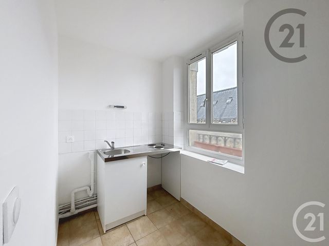 Appartement Duplex à louer - 2 pièces - 23,44 m2 - Melun - 77 - ILE-DE-FRANCE