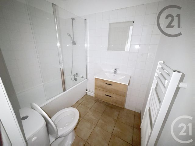 Appartement Duplex à louer - 2 pièces - 23,44 m2 - Melun - 77 - ILE-DE-FRANCE