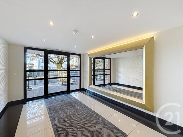 Appartement à louer - 2 pièces - 41,50 m2 - Dammarie Les Lys - 77 - ILE-DE-FRANCE